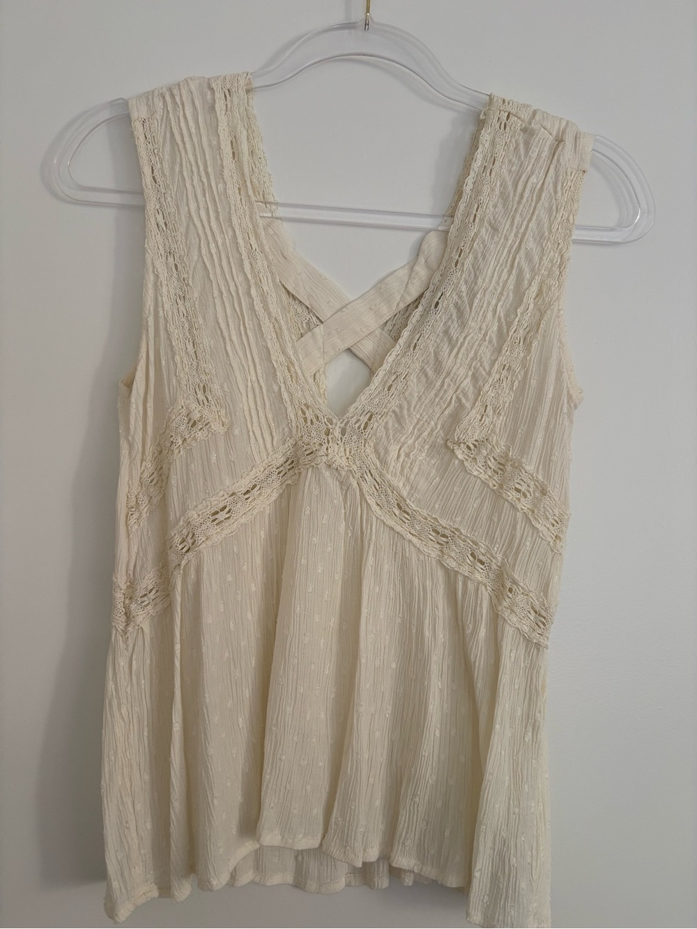 American Eagle Outfitters Cream Lace-Trim Sleeveless V-Neck Top